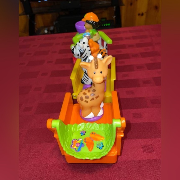 Fisher Price Little People 3-pc. Safari Train - Picture 6 of 16